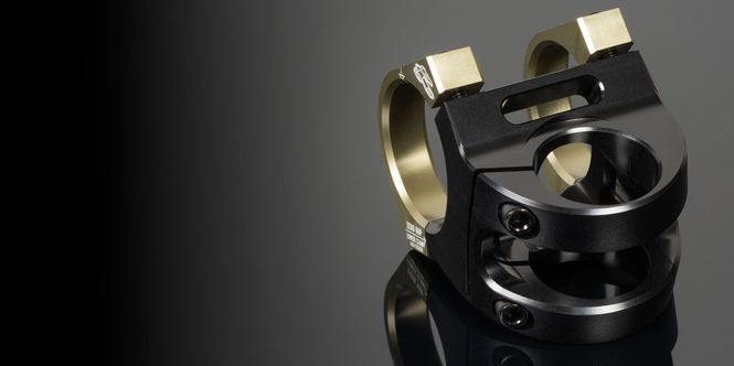 Hovedbilde Renthal Apex 31.8 V2 Stem 31 mm Black/Gold